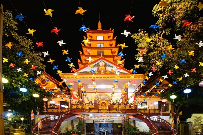 Thái Lan: Thiêng liêng lễ rước Phật trong mùa Songkran tại Chiang Mai