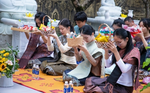 Sinh viên Lào