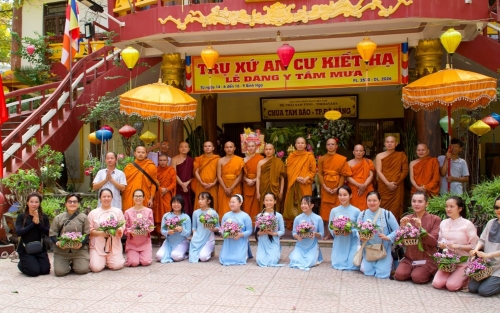 Vu Lan Báo Hiếu